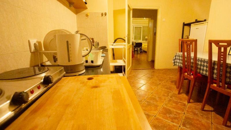 Private Cozy Room 2 With Shared Kitchen In Appartment เบลเกรด ภายนอก รูปภาพ